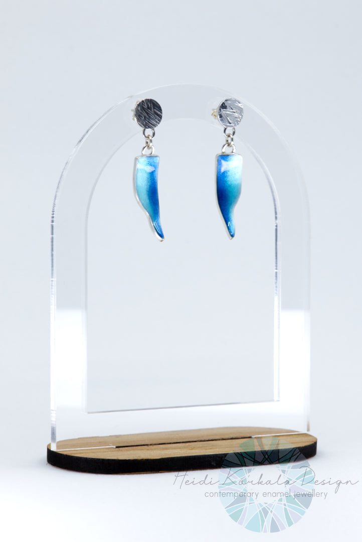 Icicle drop earrings